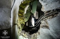 ​Після обстрілу Херсона рятувальники виявили нерозірваний снаряд у квартирі