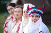 Зберегти український серпанок. Як відроджують автентичні костюми Великої Волині