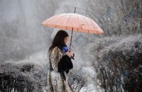 ГосЧС предупреждает киевлян о 6 см снега и гололеде
