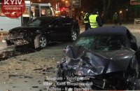 На Соломенской площади в Киеве ​Mitsubishi с донецкими номерами столкнулся с BMW на польских номерах