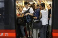Пассажирам пекинского метро будут выдавать "сменную обувь"