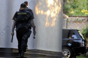 ​В офисе Пилипишина ломают сейф