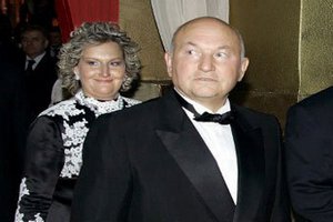 Лужков запретил Батуриной возвращаться в Москву