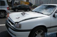 У Києві чоловік загинув, переходячи дорогу