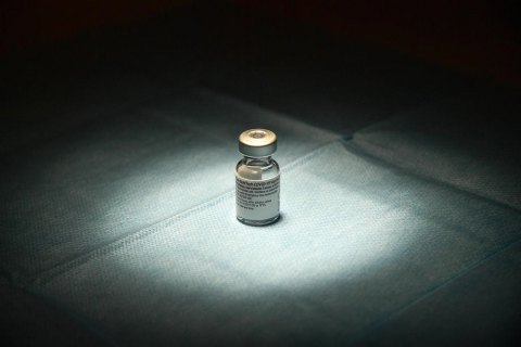 Британцы не исключают проведения повторной, а затем ежегодной вакцинации от ковида