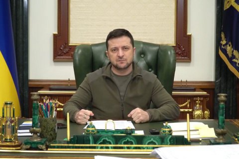 Зеленський: ​"Я залишаюсь у Києві на Банковій і нікого не боюсь"
