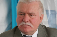 Экс-президент Польши Лех Валенса призвал немедленно атаковать Москву в случае нападения Путина на Киев