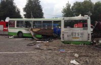 В Черкасской области рейсовый автобус попал в аварию: 10 человек пострадали