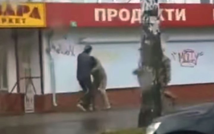 У Житомирі невідомий побив працівника ТЦК. Поліція відкрила кримінальне провадження