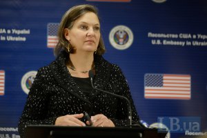 Нуланд в пятницу посетит Украину