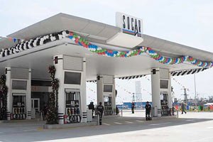 Азербайджан откроет два десятка автозаправок в Украине