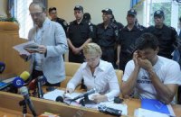 Тимошенко защищается политическим путем, - Янукович