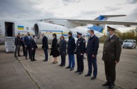 Зеленський на Волині доручив до літа побудувати дорогу до Шацьких озер