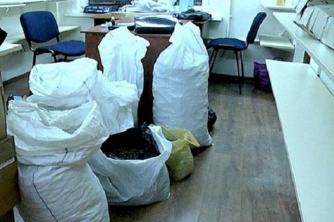 Полиция перекрыла канал незаконной поставки янтаря в Китай