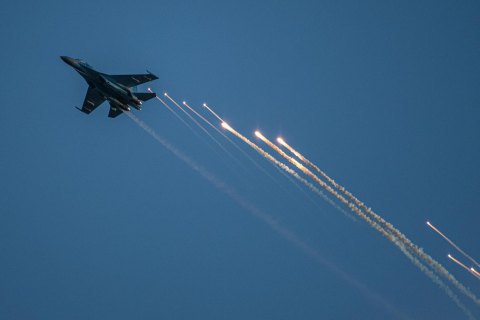 Испания направит в Болгарию четыре боевых самолета и более сотни военнослужащих