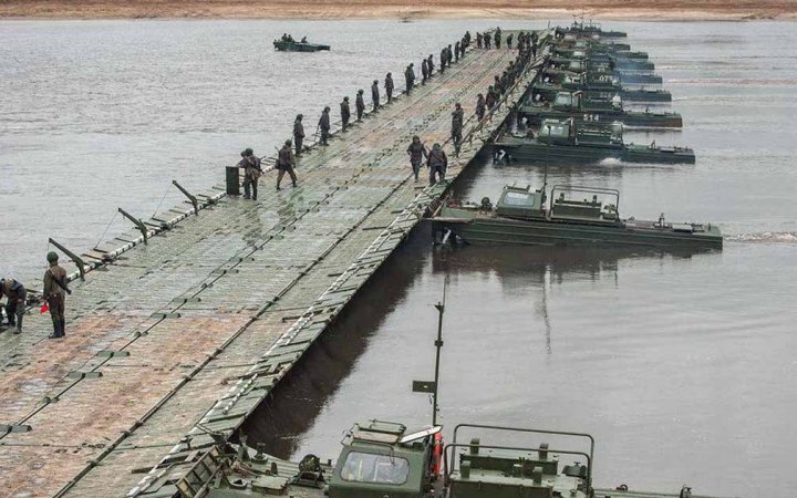 Росіяни збудували переправу через Сіверський Донець, - Генштаб