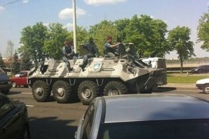 В Одессе также агитируют БТРом