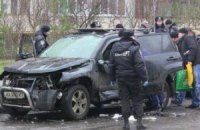В Киеве по неизвестным причинам взорвался внедорожник