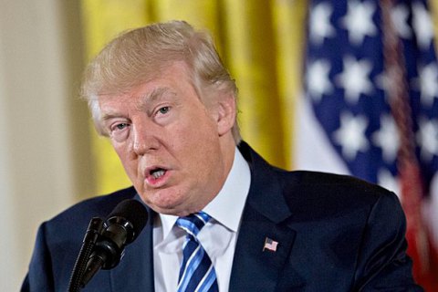 Трамп призупинив програму прийому біженців у США (оновлено)