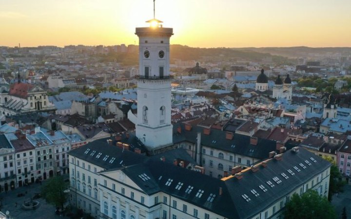 У Львові госпіталізували понад 50 людей, які відвідували новий китайський ресторан
