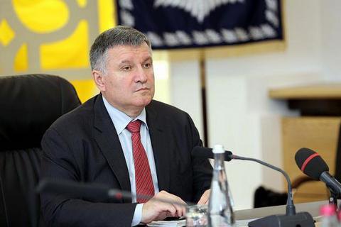 Всем, кто прибывает в Украину, будут измерять температуру, - Аваков