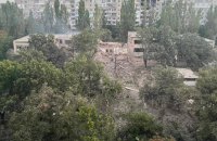 Уранці росіяни скинули авіабомби на дитсадок і житлові будинки Херсона