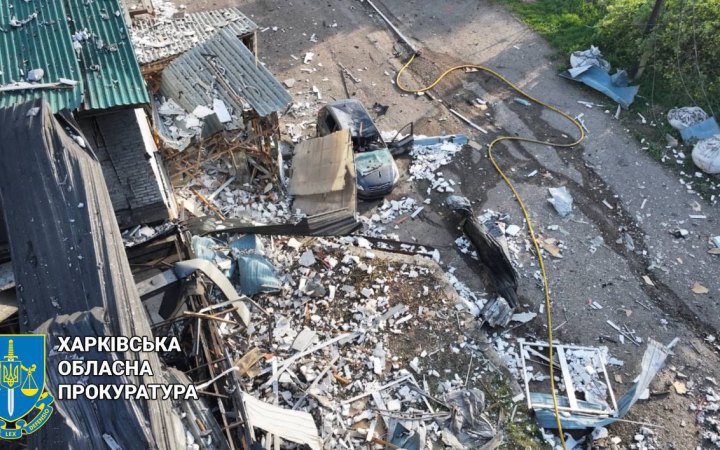 У прокуратурі показали наслідки ракетної атаки по фермі на Харківщині