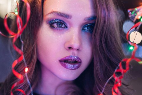Нардеп Тищенко взял себе в помощницы 22-летнюю модель