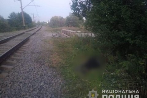 На Харьковщине под колесами поезда погиб 15-летний юноша