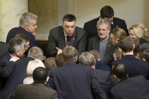 Оппозиция обсудит дальнейшие действия на Майдане, - Тягнибок