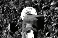 Космический аппарат NASA рассыпал часть грунта с астероида за 333 млн км от Земли