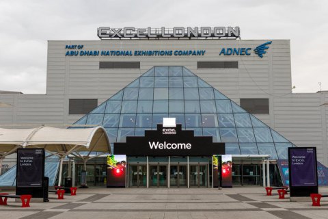 Лондон снова откроет полевой госпиталь для больных COVID-19 из-за нехватки мест в больницах