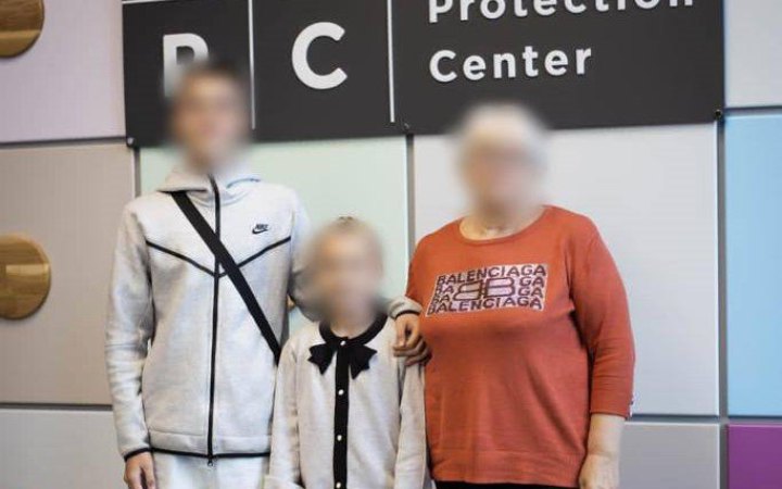 Ще двох українських дітей вдалося повернути додому, – Єрмак