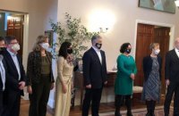 Порошенко встретился с послами G7 и ЕС