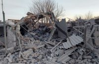 Головне за понеділок, 1 квітня: ворожі авіаудари та обстріли, енергетична допомога від США, "Золоті Зірки" героям   