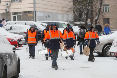 В пятницу в Киеве небольшой снег, температура до -2 градусов