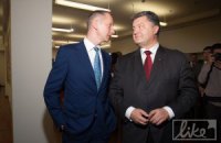 ​Кадры решают не все