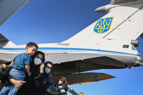 Почти 100 стран мира получили заверения от талибов о безопасной эвакуации из Афганистана