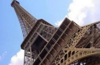 Ейфелеву вежу знову відкрили для туристів