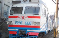 "Укрзализныця" временно отменила семь пригородных поездов из-за наводнения на западе Украины