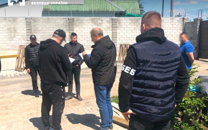 Ексдиректора тютюнового підприємства підозрюють у несплаті 2,3 млрд грн акцизу 