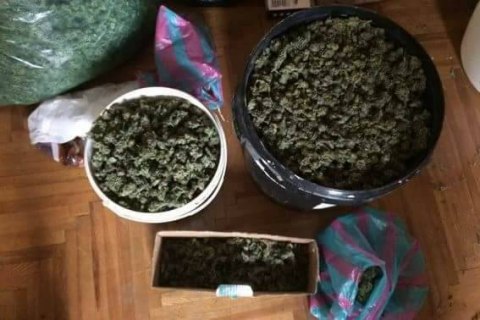 Во время облавы на наркоторговцев в Мукачево нашли незаконных веществ на 7 млн гривен