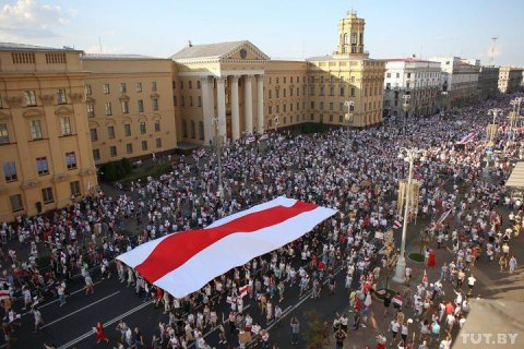 Участники митинга в Минске требуют отставки Лукашенко