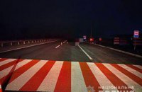 На одеській трасі водій збив насмерть жінку й утік із місця ДТП