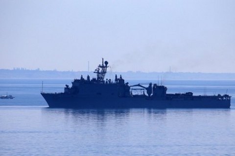 В Одесском порту пришвартовался американский десантный корабль 