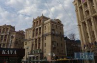 Киевская полиция возбудила дело из-за надстройки на крыше дома на Майдане
