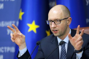 Яценюк обсудил со Столтенбергом помощь со стороны НАТО 