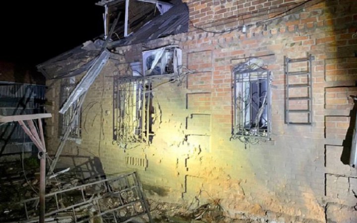 ​У Нікополі внаслідок російських обстрілів тяжко поранено двох жінок та шестирічну дитину