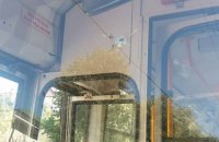 Неизвестный выстрелил из пневматического пистолета в лобовое стекло троллейбуса в Ивано-Франковске