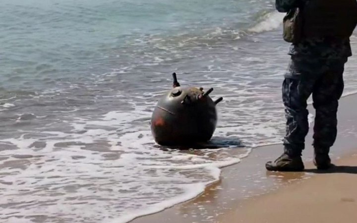 На узбережжя Миколаївщини море винесло якірну міну